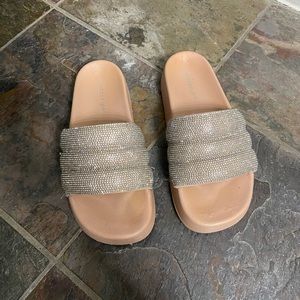 Steve Madden platform slides